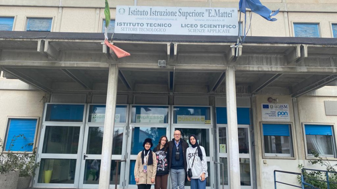 Öğrencilerimiz Erasmus+ Eğitimi için İtalya'nın Vasto Şehrinde